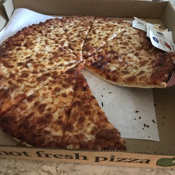 Straw Hat Pizza - Large pan cheese pizza - Pizza Near Me - Hayward, California Straw Hat Pizza - Large pan cheese pizza - Pizza Near Me - Hayward, California