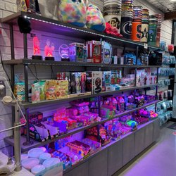 Scoop Shop - Candy and toys galore