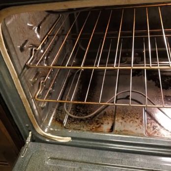 Greystone Summit Forsyth - Oven was given to us dirty when we moved in. - Apartments Near Me - Cumming, Georgia Greystone Summit Forsyth - Oven was given to us dirty when we moved in. - Apartments Near Me - Cumming, Georgia