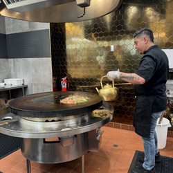 Gengis Khan - Chef cooking