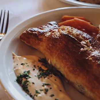 Le Petit Bistro - Portobello mushroom in puff pastey - French Near Me - Mountain View, California Le Petit Bistro - Portobello mushroom in puff pastey - French Near Me - Mountain View, California