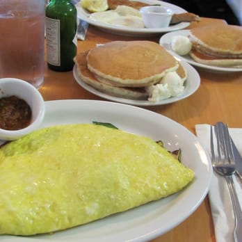 Eggs 'n Things - Veggie omelette (comes with a side of 3 pancakes). Tuna steak and eggs in the background. - Breakfast & Brunch Near Me - Honolulu, Hawaii