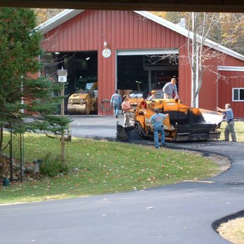 Gray's Paving & Asphalt - workers working on a driveway - General Contractors Near Me - Newport, Vermont Gray's Paving & Asphalt - workers working on a driveway - General Contractors Near Me - Newport, Vermont