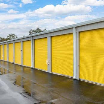 SecureSpace Self Storage Riverview - Outdoor drive up units with wide driveway aisles - Self Storage Near Me - Riverview, Florida SecureSpace Self Storage Riverview - Outdoor drive up units with wide driveway aisles - Self Storage Near Me - Riverview, Florida