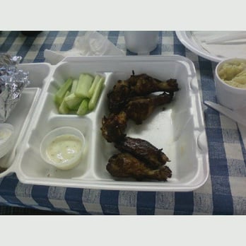 Slick Pig BBQ - wing plate, partially consumed (couldn't wait!) - Barbeque Near Me - Murfreesboro, Tennessee Slick Pig BBQ - wing plate, partially consumed (couldn't wait!) - Barbeque Near Me - Murfreesboro, Tennessee