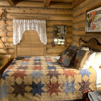 Eagle's Nest Bed & Breakfast - Hotels Near Me - Big Bear Lake, California Eagle's Nest Bed & Breakfast - Hotels Near Me - Big Bear Lake, California