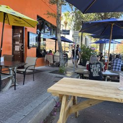 Pub Americana - Outside view
