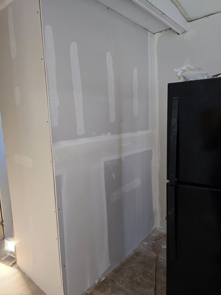 Slide of Aldana Tiles Construccion