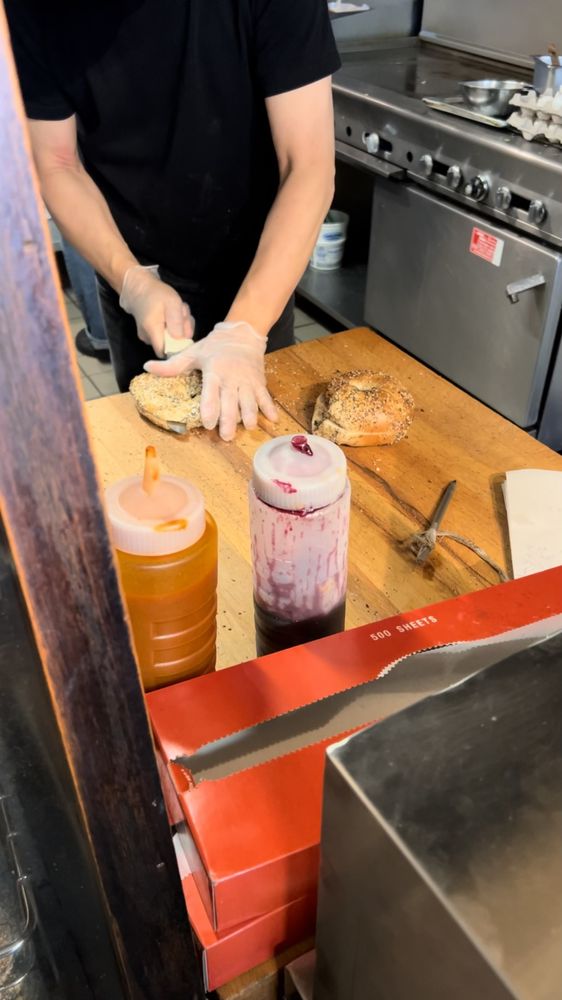 DAVID’S BAGELS 135 Photos & 389 Reviews 273 1st Ave, New York, New