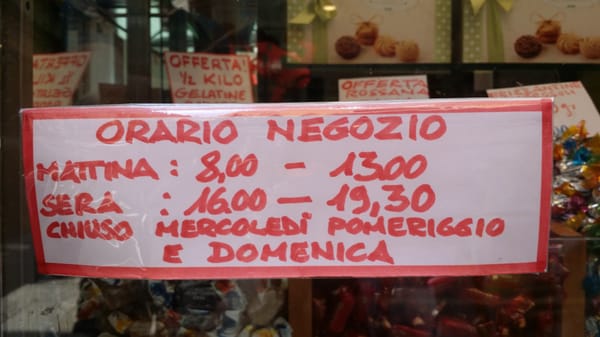 Drogheria Màscari by null