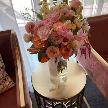 Field To Vase Wedding Florist - Bridal bouquet - Floral Designers Near Me Field To Vase Wedding Florist - Bridal bouquet - Floral Designers Near Me