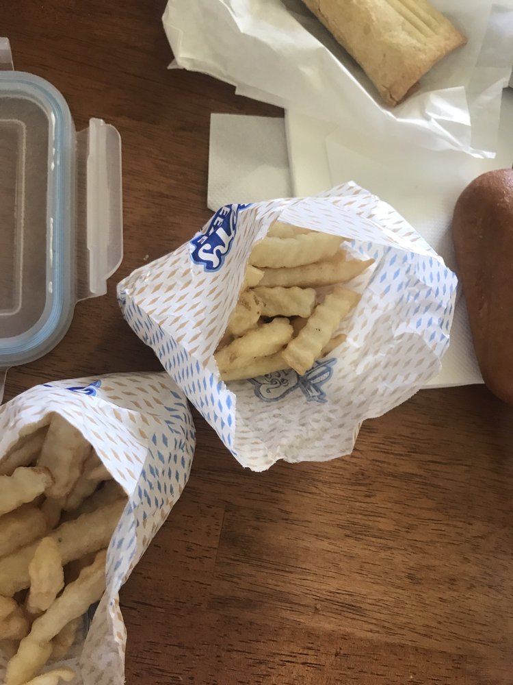 FOSTERS FREEZE Updated August 2024 77 Photos & 138 Reviews 315 N