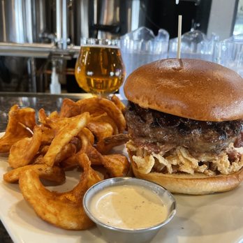 Final Draft Brewing Company - Sweet & Saucy Burger with the That's What He Said Belgian Tripel. - Breweries Near Me - Redding, California