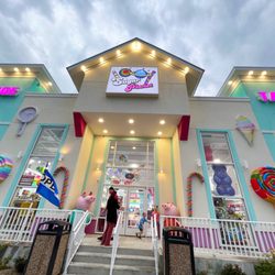 Sugar Kingdom - Exterior