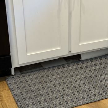 St George Vacation Rentals - Broken cabinets - Vacation Rental Agents Near Me
