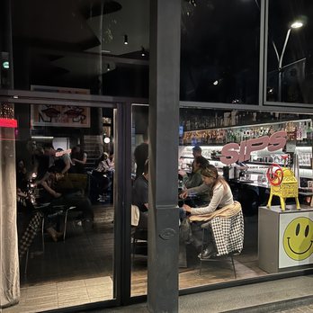 Sips Drinkery House - Cocktail Bars Near Me - Barcelona, B