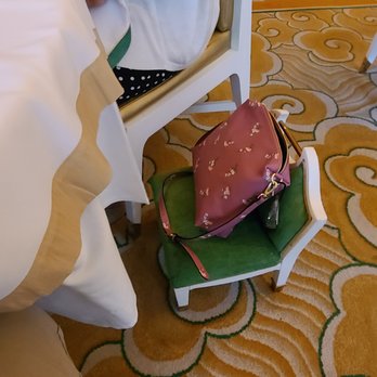 Wing Lei - Purse Chair lol - Chinese Near Me - Las Vegas, Nevada