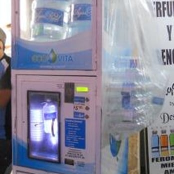 Corredor "Los Portales" - Por si te da sed en tus compras, los Portales - Farmers Market Near Me - Mérida, YUC