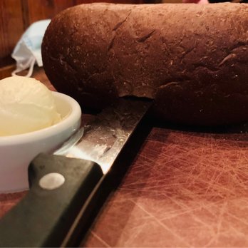 Outback Steakhouse - Bread tasted fresh and flavorful while we waited for our app and meal to arrive! - Steakhouses Near Me - Altamonte Springs, Florida