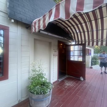 Lanza's Restaurant - Entrance - Italian Near Me - Kings Beach, California
