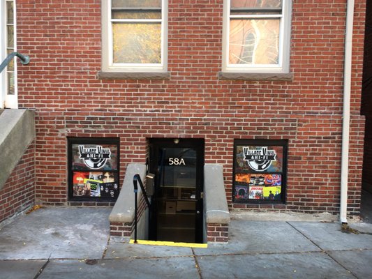 Village Vinyl & Hi Fi by null