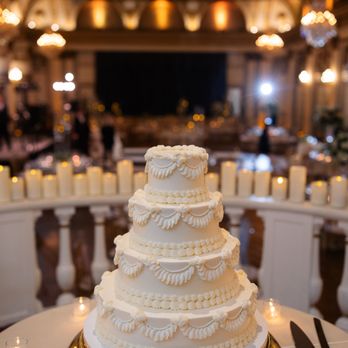 Dessert Works - Gorgeous 4 tier Lambeth-style wedding cake at the Fairmont Copley in Boston. - Desserts Near Me - Westwood, Massachusetts Dessert Works - Gorgeous 4 tier Lambeth-style wedding cake at the Fairmont Copley in Boston. - Desserts Near Me - Westwood, Massachusetts