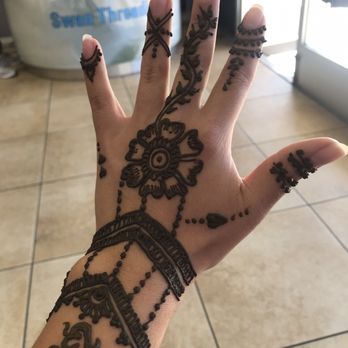 Swan Threading - Henna design by Pabi - Threading Services Near Me - Torrance, California Swan Threading - Henna design by Pabi - Threading Services Near Me - Torrance, California