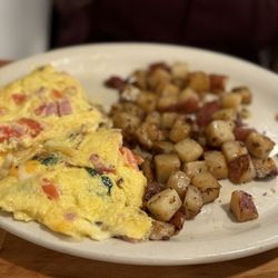 Himes Breakfast House - Omelette with house potatoes