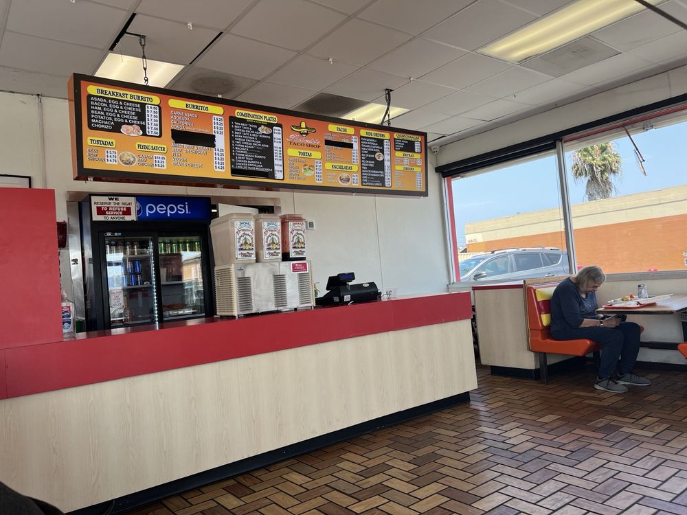 Roberto's Taco Shop