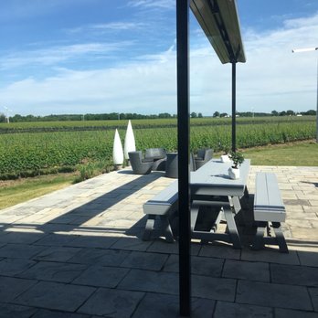 Stratus Vineyards - Wineries Near Me - Niagara-on-the-Lake, Ontario Stratus Vineyards - Wineries Near Me - Niagara-on-the-Lake, Ontario