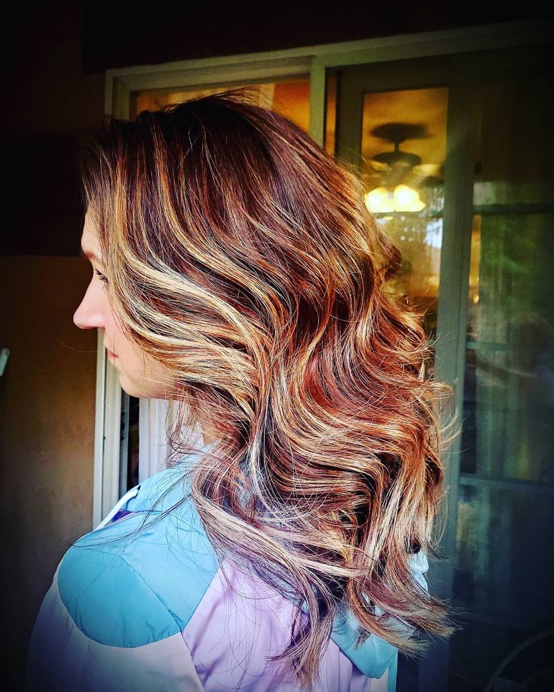 Cher Loves Hair Logo