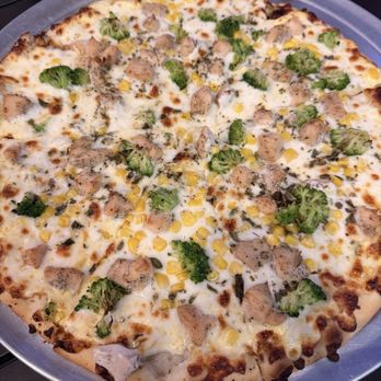 Mountain pizza - Chicken Alfredo Pizza. - Pizza Near Me - Ontario, California