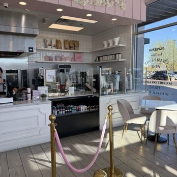 Cafe Lola - Cafes Near Me - Las Vegas, Nevada