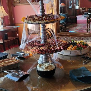 Romanesque Catering - Caterers Near Me - Pasadena, California