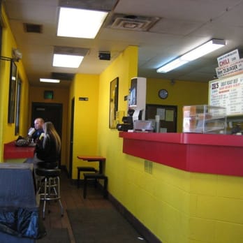 Zel's Roast Beef - Some of the small dining area - Fast Food Near Me - Hammond, Indiana