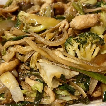 Uncle Qwik Chinese & Dumpling - Flavorful sauced - Ginger Chicken! Added veges, but I didn't get the veges I'd asked/paid for. - Chinese Near Me - Scottsdale, Arizona