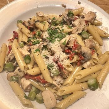 Babbo Italian Eatery - Creamy Mushroom and Asparagus and added grilled chicken - Italian Near Me - Goodyear, Arizona Babbo Italian Eatery - Creamy Mushroom and Asparagus and added grilled chicken - Italian Near Me - Goodyear, Arizona