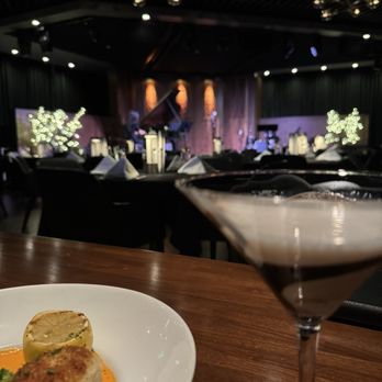 Vic’s - Crab cakes, white chocolate martini, the dining room, and stage. - Italian Near Me - Las Vegas, Nevada Vic’s - Crab cakes, white chocolate martini, the dining room, and stage. - Italian Near Me - Las Vegas, Nevada