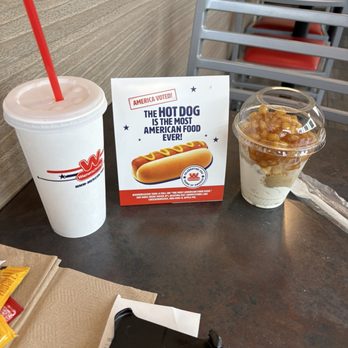 Wienerschnitzel - Drink and dessert - Hot Dogs Near Me - Meridian, Idaho Wienerschnitzel - Drink and dessert - Hot Dogs Near Me - Meridian, Idaho