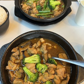 Yang's Braised Chicken Rice - Chicken Shop Near Me - Cupertino, California Yang's Braised Chicken Rice - Chicken Shop Near Me - Cupertino, California