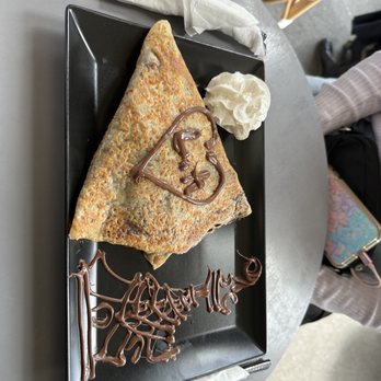 Happy Caffé - Crepe with strawberry and Nutella - Creperies Near Me - Paris, 75 Happy Caffé - Crepe with strawberry and Nutella - Creperies Near Me - Paris, 75