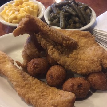 Brad's Bar-B-Que - Catfish plate with mac & green beans - Barbeque Near Me - Oxford, Alabama