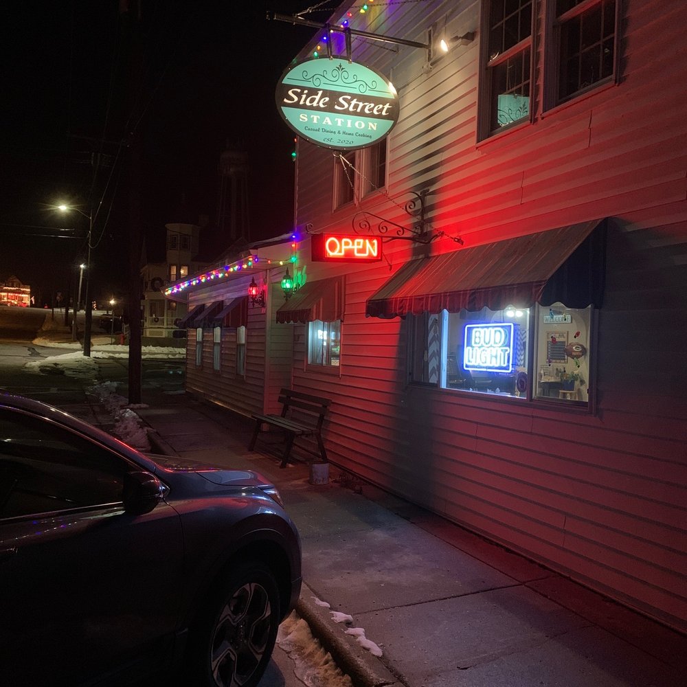 Side Street Station - Restaurant front - Bars Near Me - Mishicot, Wisconsin