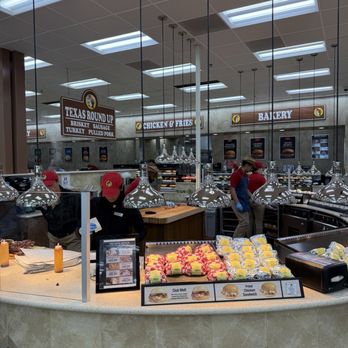 Buc-ee's - Hot food - Gas Stations Near Me - Denton, Texas
