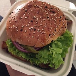 Burger Licious - Vegi Spezialburger mit Auberginen und Zucchini vegetarian burger
