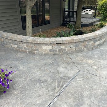 Hilltop Landscapes - Walls - Landscaping Near Me