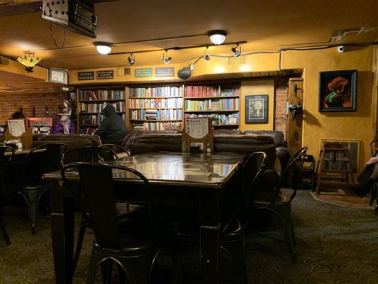 Raven Café by null