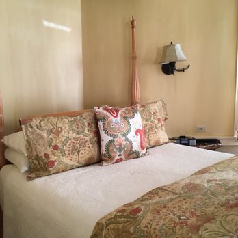 Kennebunkport Captains Collection - Bed & Breakfast Near Me - Kennebunkport, Maine Kennebunkport Captains Collection - Bed & Breakfast Near Me - Kennebunkport, Maine
