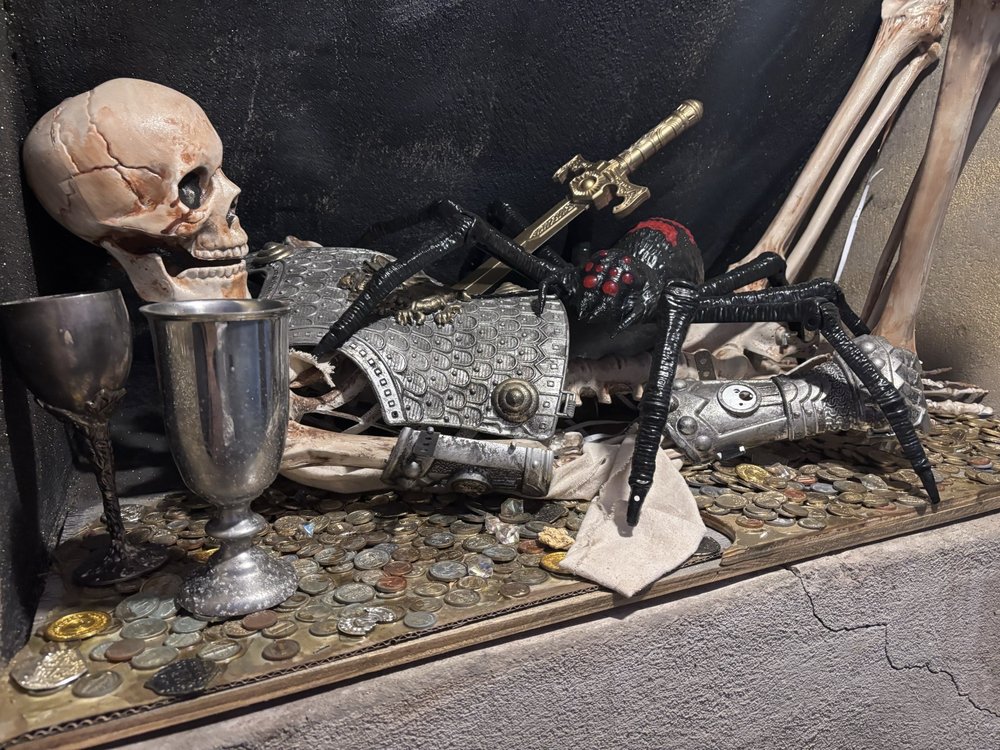 Snapdragon Books and Gifts Logo