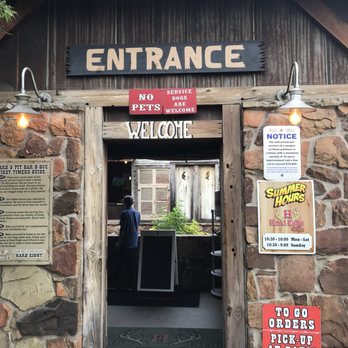 Hard Eight BBQ - Barbeque Near Me - The Colony, Texas